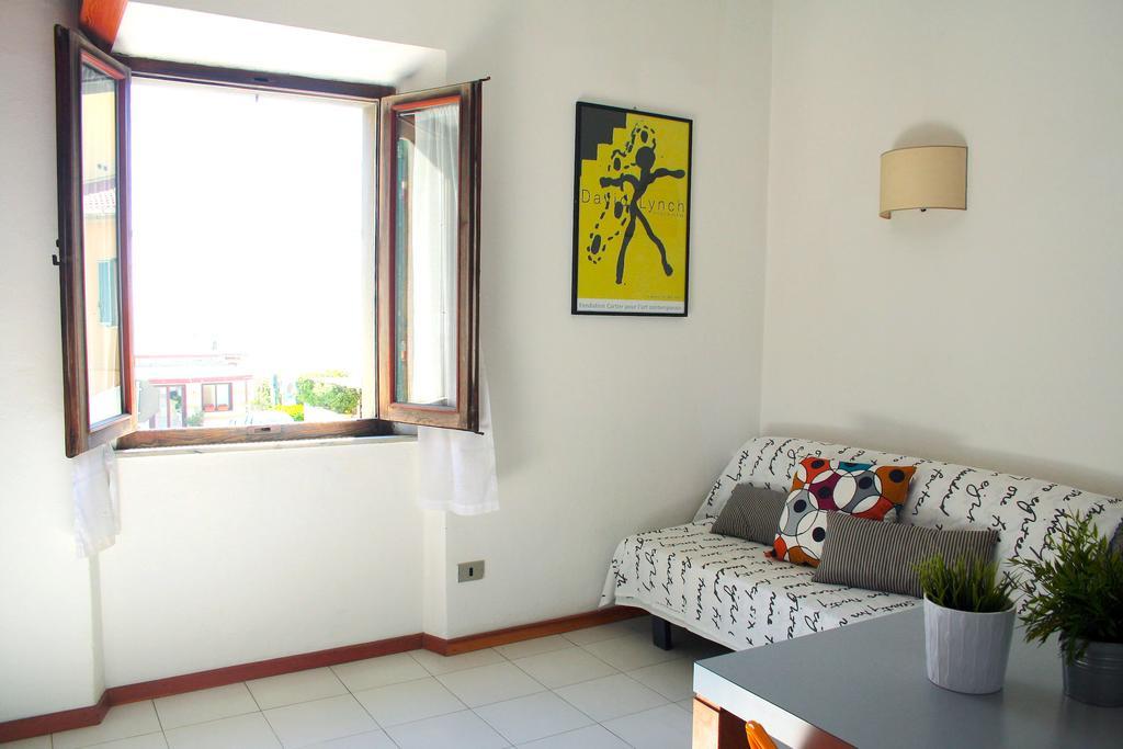 Casa Marina Apartment กาส์ตีจลิโอเน เดลลา เปสกายา ภายนอก รูปภาพ